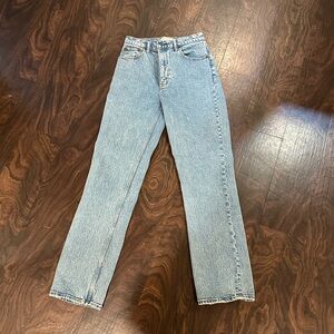 Abercrombie 90’s Straight Ultra High Rise Jeans - 25 (0R) - Light/Medium Wash